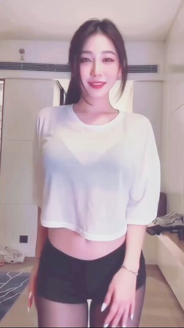 #tiktoktrend #trend #outdoors #ocean #StarsEverywhere #tiktok #foryou#dance #vannda #cutegirl#remix