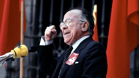 Santiago Carrillo en la Fiesta del PCE
