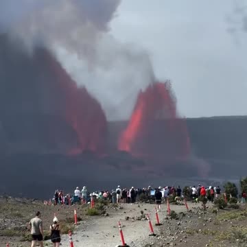 Kileaua volcano in Hawaii BIG island going insane!