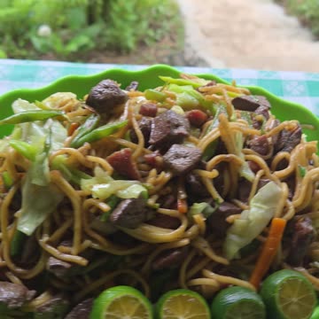 Fresh Pancit Lunch at the Farm 🍜🌿 | Expat in the Philippines