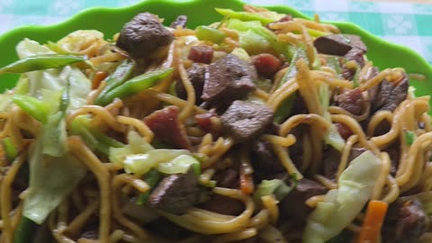 Fresh Pancit Lunch at the Farm 🍜🌿 | Expat in the Philippines