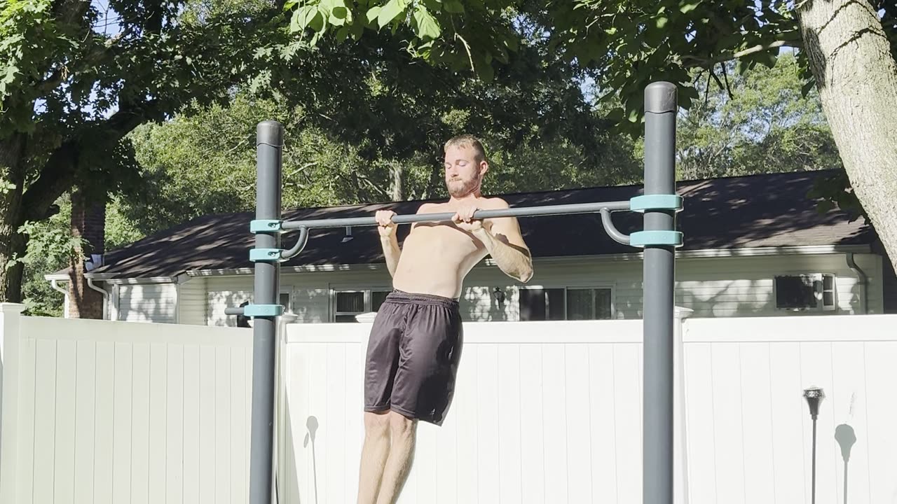 10 Pull-Ups to Start Your Morning – Go.