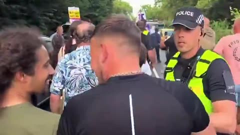 Remember that "peaceful" protest by "locals" outside the Bell Hotel, Epping last week