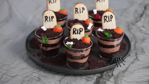 Last Minute EASY Halloween Treats - Halloween Recipes - DIY Snacks by Rosanna Pansino - YouTube