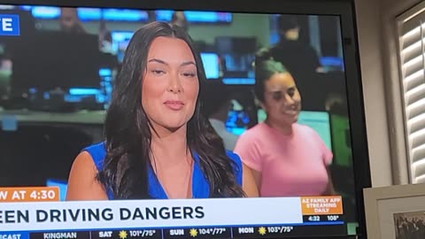 🤣😂 Worker's Epic Exit Caught on Camera | Unaware She's in the Shot | FunFM