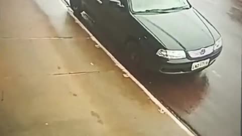 "Man steps out of car, suddenly hit by another man – Caught on CCTV!"