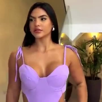 "Dresses That Speak Confidence 💅🖤":