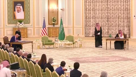 Trump Signs 600 billion Saudi Arabia investment agreement