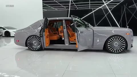 Rolls-Royce Phantom (2025) -!
