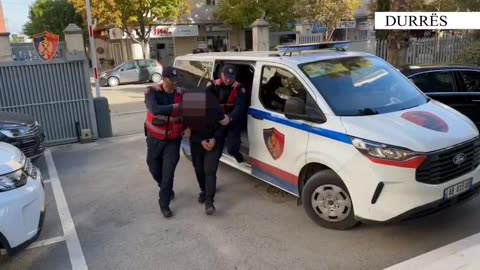 Shfrytëzonte për tre vite një grua për prostitucion brenda dhe jashtë vendit, arrestohet 42-vjeçari