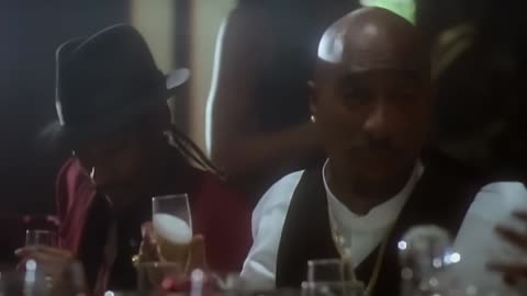 2PAC ft. SNOOP DOGG- 2 Of Amerikaz Most Wanted (Official Music Video)