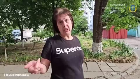 🤬 At night, the Russian army heavily shelled the Central District of Kherson.