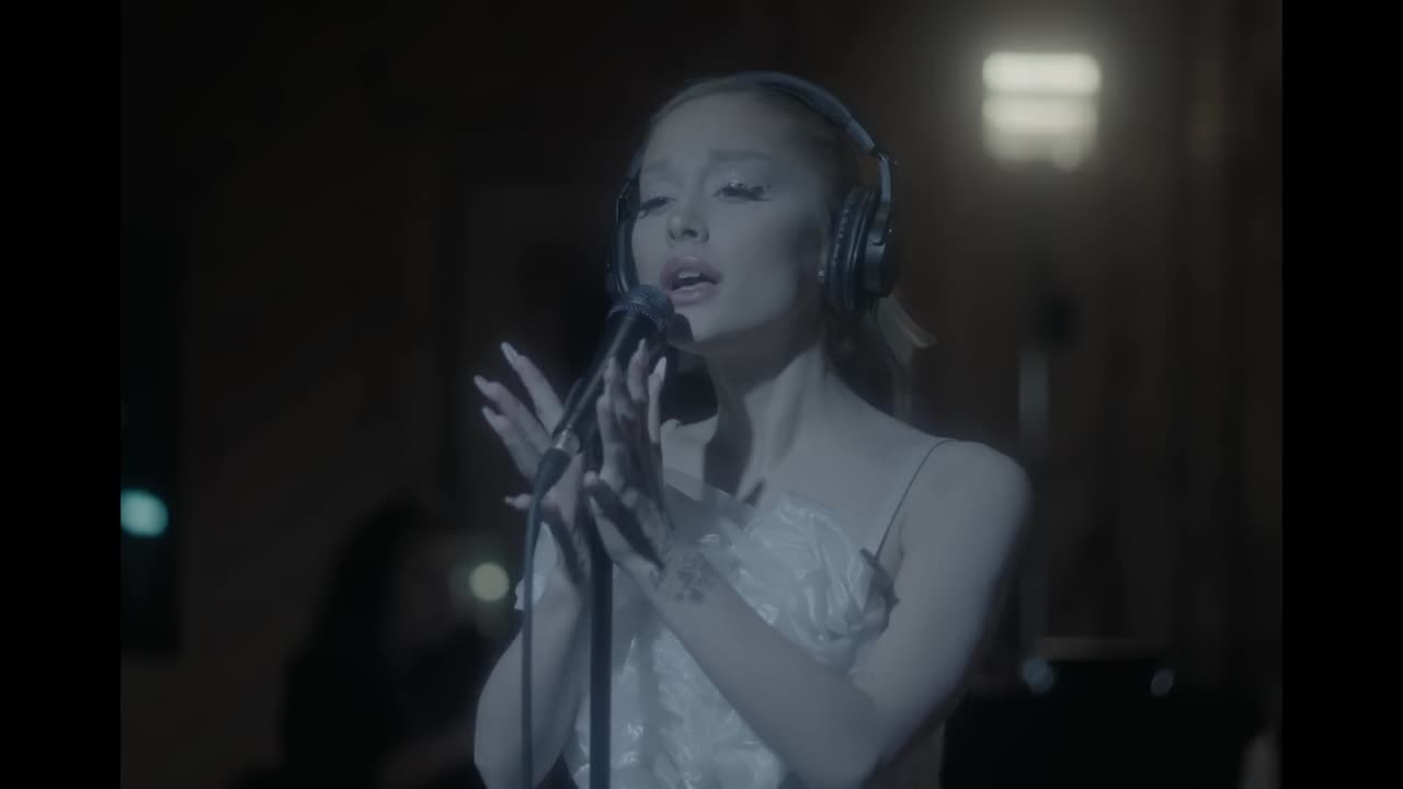 Ariana Grande - imperfect for you (live version)