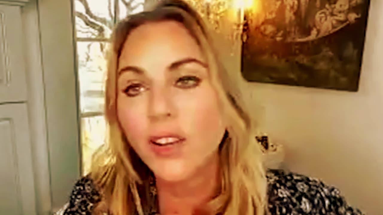 'Do You Beat Your Wife?' Hillarious Segment - Lara Logan's EPIC Story From Afghanistan