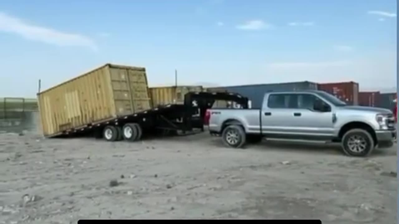 Buy or rent a container with us and that’s how we’ll bring it! 🚛 | USA Containers