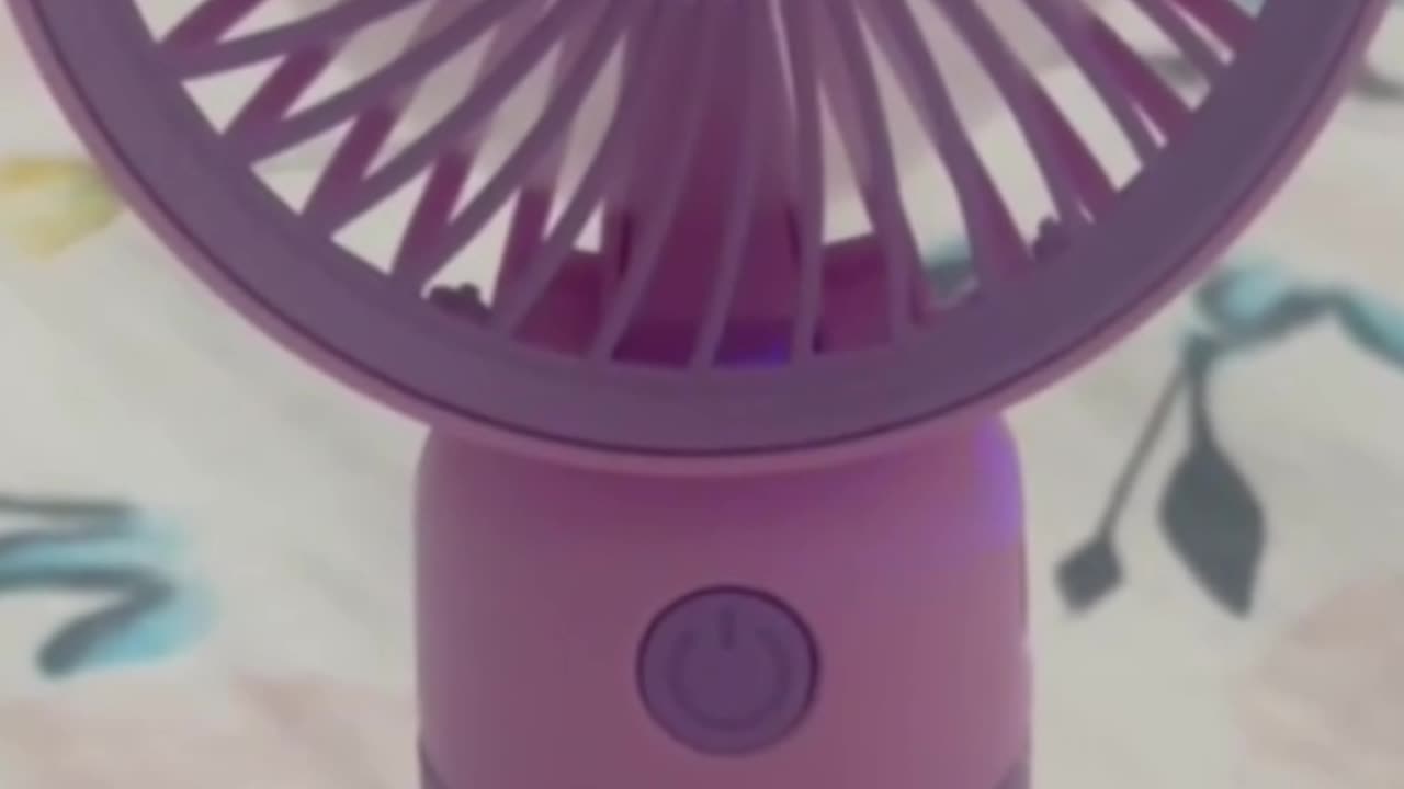 new trending mini fan agar aapko pasand aata Hai to mere WhatsApp number per contact description