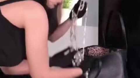 𝑪𝒐𝒐𝒍! 𝑾𝒉𝒐 𝒘𝒓𝒐𝒕𝒆 𝒕𝒉𝒆 𝒔𝒄𝒓𝒊𝒑𝒕