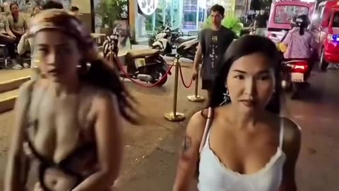 Thai nightlife with pretty girls and freelancers. Are you lady or ladyboy? #133