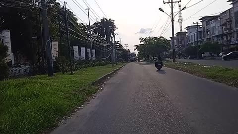 Evening Walk – Part 3 | Golden Hour Streets & Everyday Moments
