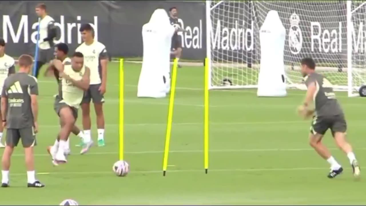 More of Kylian Mbappe x Xabi Alonso during training 🎬