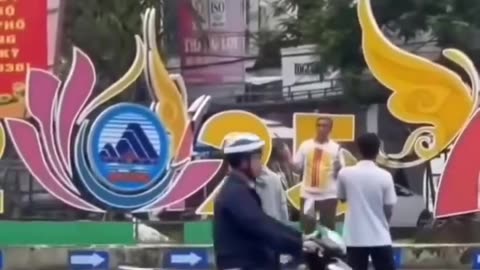 VIỆT NAM CỘNG HÒA MUÔN NĂM - GIẢI THỂ CỘNG SẢN VIỆT NAM