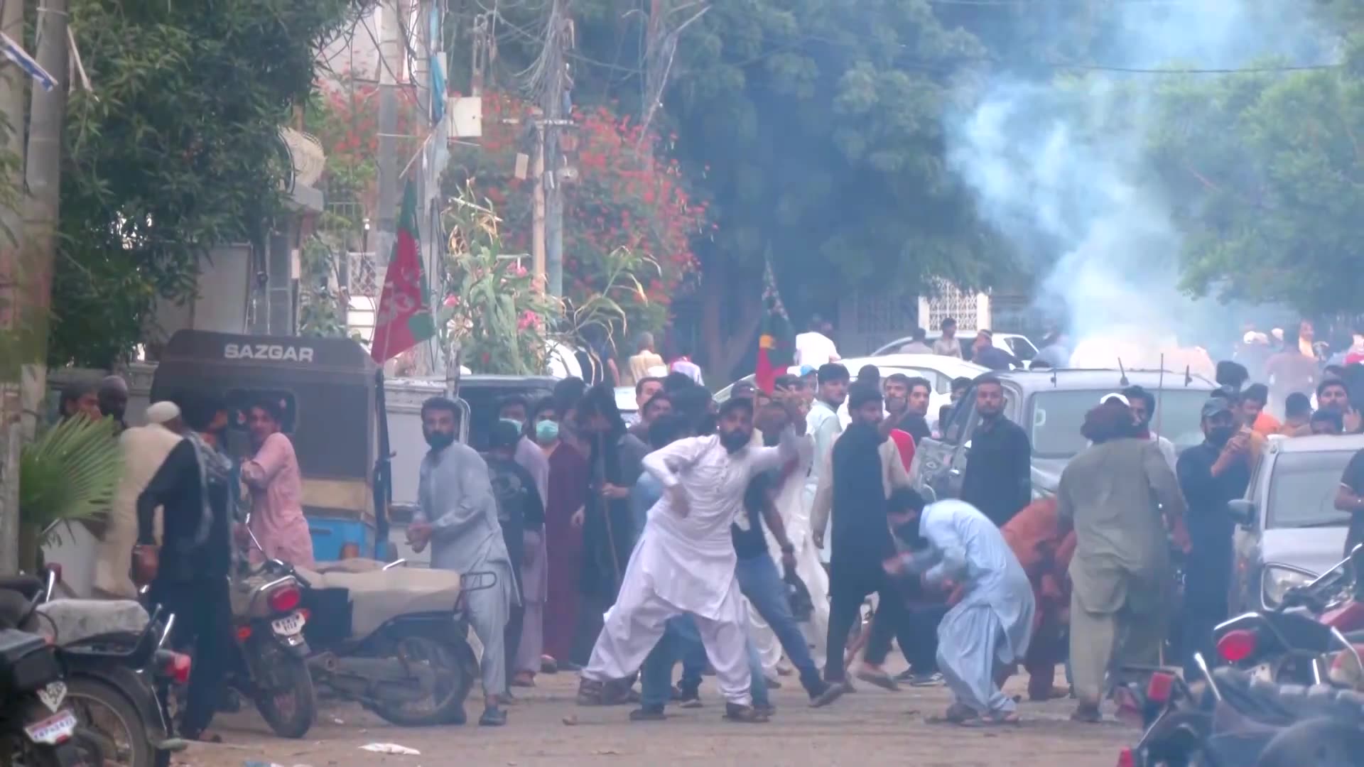 Pakistan police fire tear gas at supporters of ex-PM Khans party