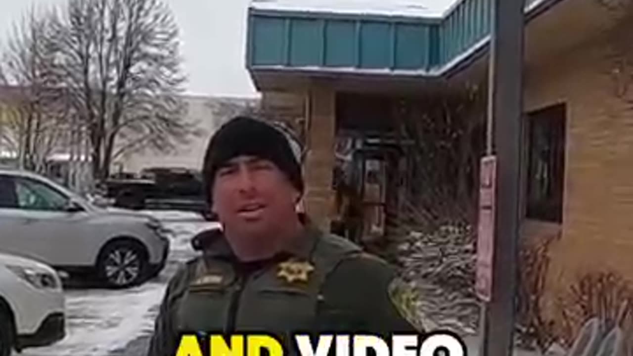 Must Watch: I'm Not Giving You Sh*t! Idiot Cops Get Owned and Dismissed! Walk of