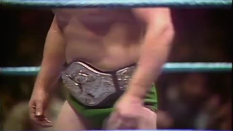 WWF MSG Nov 23 1981 **Bob Backlund vs Greg Valentine**