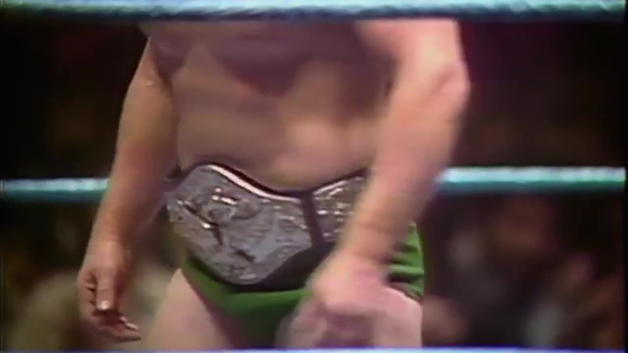 WWF MSG Nov 23 1981 **Bob Backlund vs Greg Valentine**