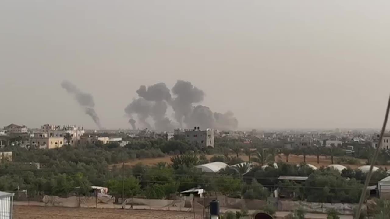 Palestinian media reports a large wave of airstrikes near the European Hospital