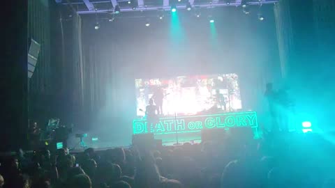 Palaye royale ( live )