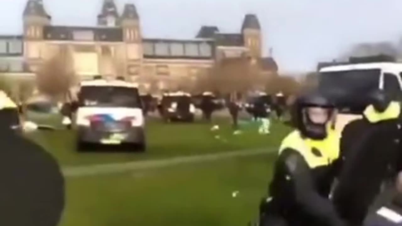 DE HUIDIGE NAVO SECRETARIS-GENERAAL MARK RUTTE LIET DIT GEBEUREN TUSSEN 2020 EN 2022!!