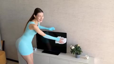 The Best Way to Remove Thick Dust from Your TV Without Damaging the Screen