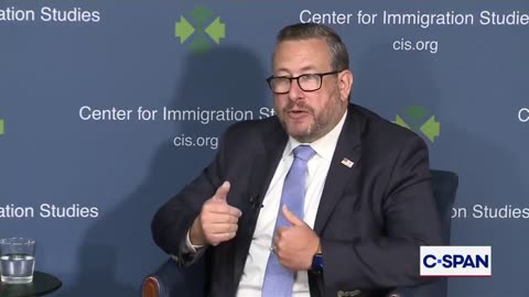 Trump Official ‘Declaring War on Fraud’ by Making Citizenship Test Harder