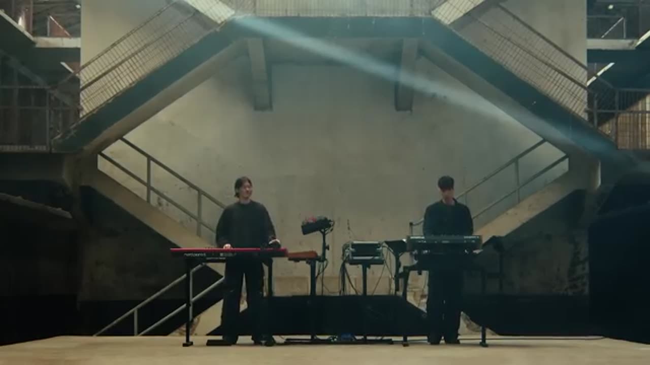 TWO LANES - Luna (Live Session)
