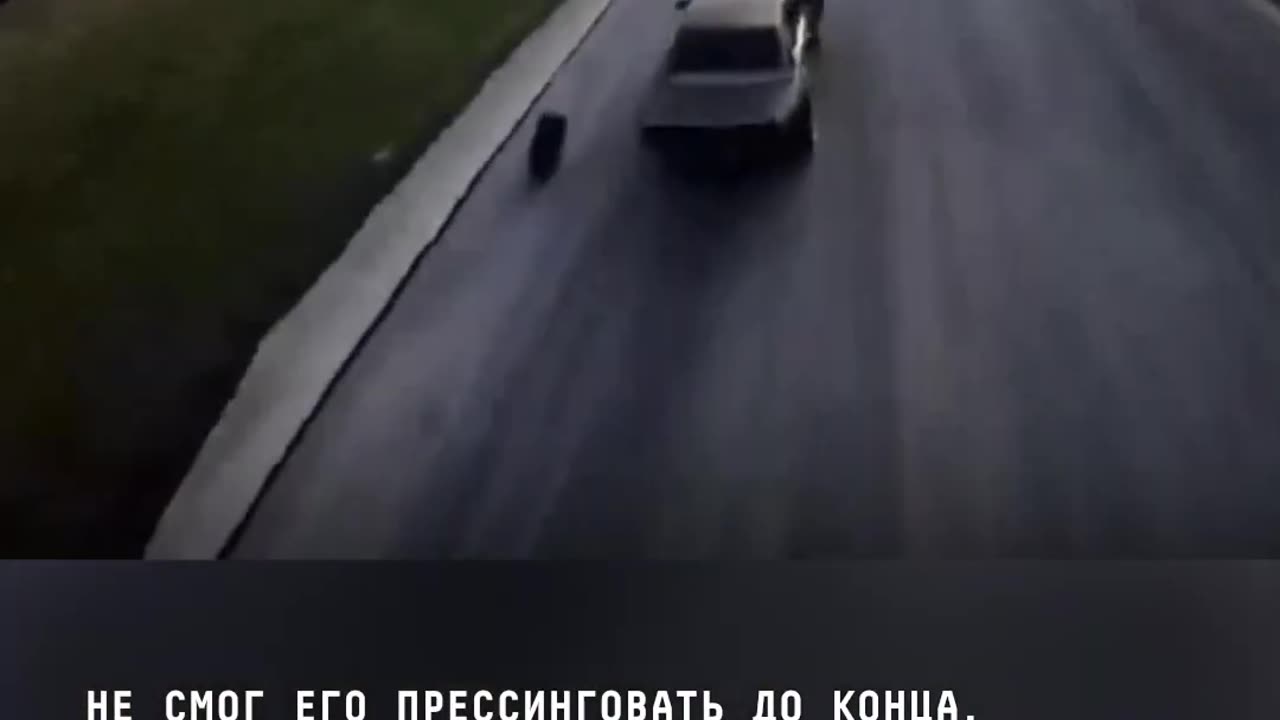 Detached Tire Miraculously Returns During St. Petersburg Race