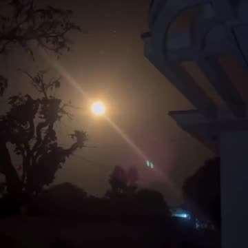 Missiles Pakistani rains India sky