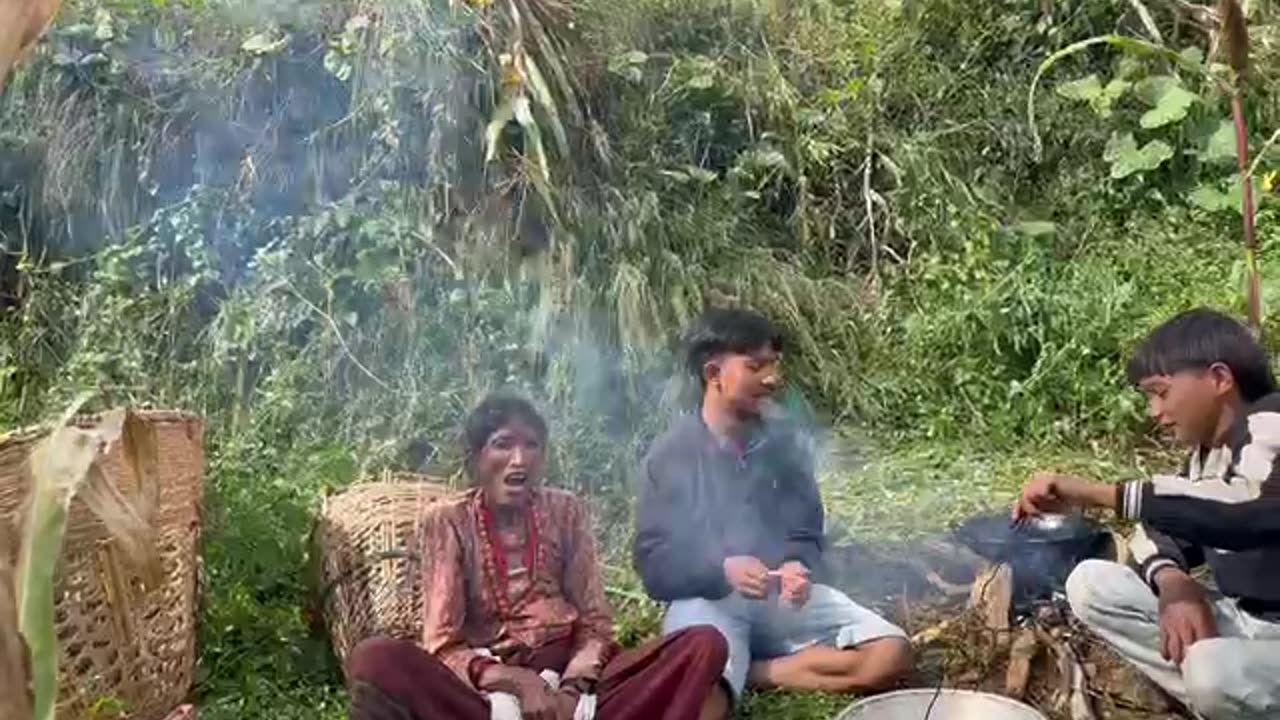 MAKING FOOD VILLAGE LIFE STYLE