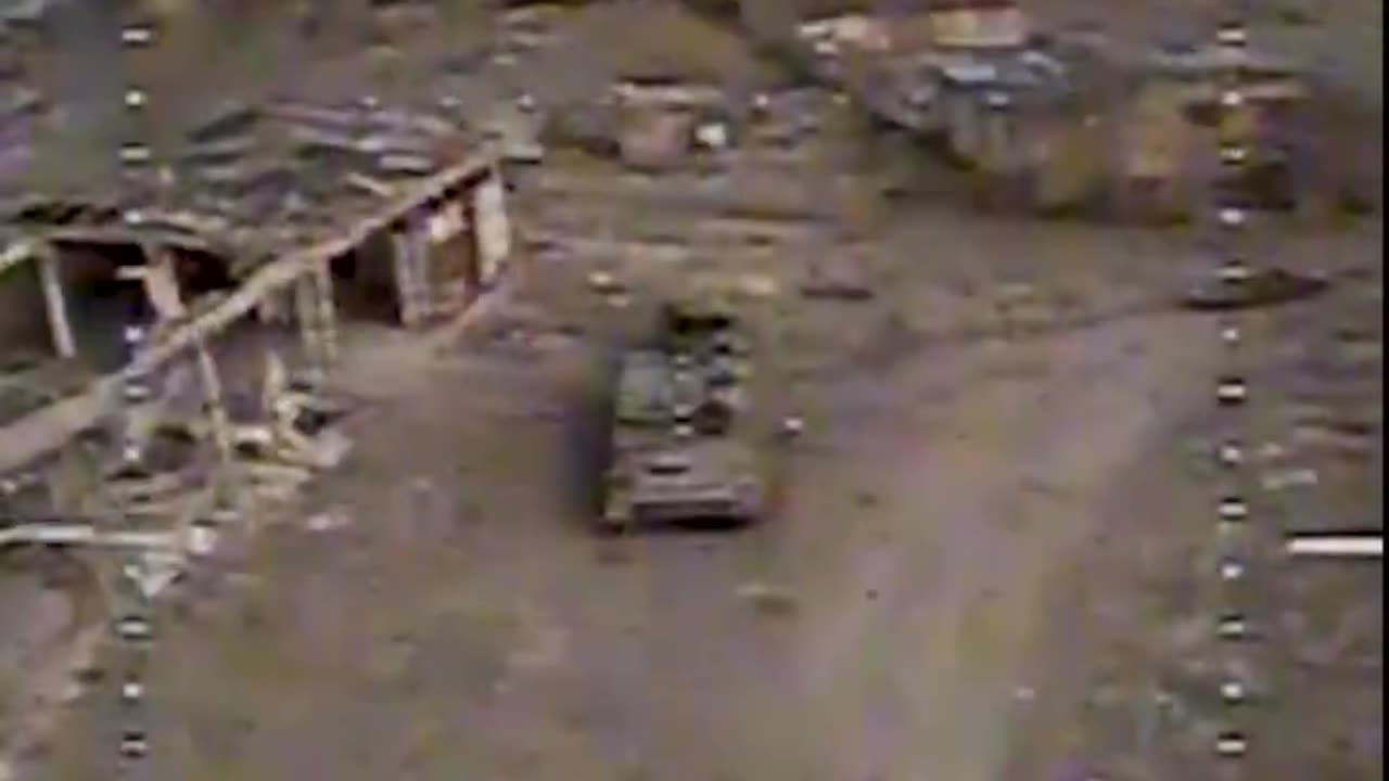 Ukrainian Drones Square Up On 152mm Heavy Gun