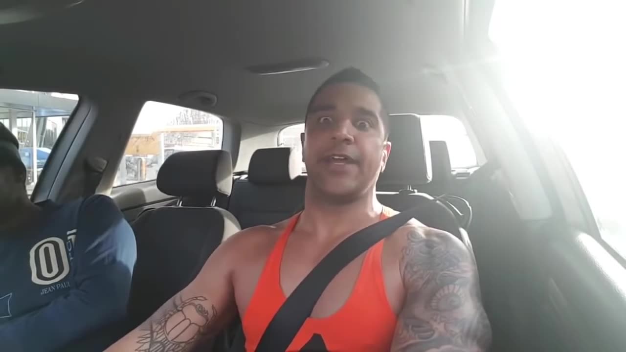 Ofux ruzie in de gym met hater