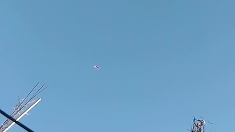 Parapente con motor pasando por encima del Tacua 13/01/2026