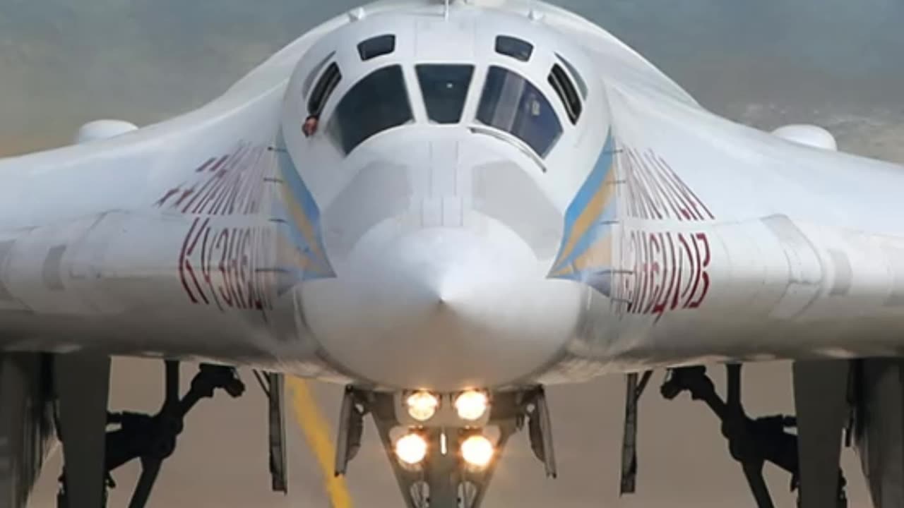 Tu-160 "White Swan" | World's Fastest Strategic Bomber in Action! ✈️🕊️