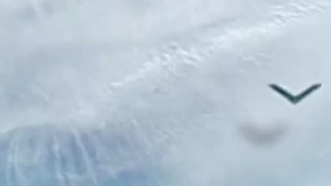 永倉政司 nagakura seiji - NASA's giant UFO appearing in live footage from the ISS, which was le.