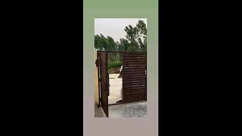 अन्धी लगती कोई भी ले आ