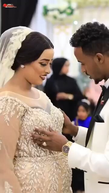 Aroos_#shorts_#shortvideo_#youtubeshorts_#viralshort_#somalia_#somalicommunity_#ciyaalxamar_#duet