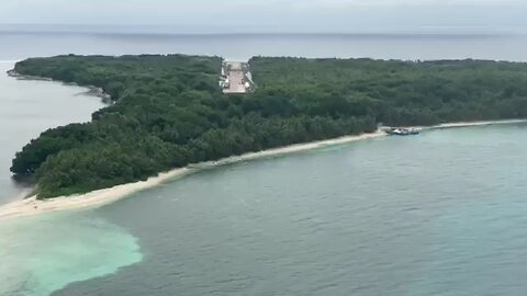 ✈️ 🇨🇳 🇫🇲 Chinese company at work rebuilding the old