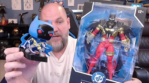Checking Out McFarlane Toys Knightquest Azrael Batman and Knightfall Batman Funko Pop.