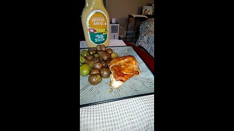 Eating Simple Truth Organic Chicken Breast, Boneless Skin, Dbn, MI, 5/22/25
