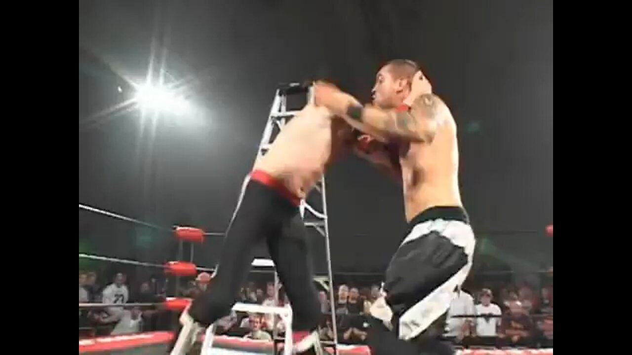 (2007.09.15) The Briscoes vs Kevin Steen (Owens) & El Generico (Sami Zayn) - Ladder War - ROH