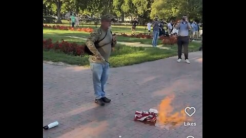 LEFTIST MILITARY VETERAN BURN AMERICA FLAG🔥🇺🇸🔥🙎‍♂️🤳📸OUTSIDE WHITE HOUSE🏛️🔥🇺🇸🪖💫